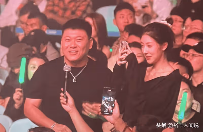 蕭敬騰慶功宴多位網紅現身!周琦慘遭忽視,曝韓景楓娶李謠原因