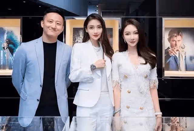 葉珂說自己是倒貼不是撈女！有爆料葉珂給黃曉明錢花，前夫怒點贊
