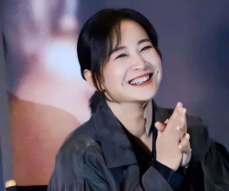 賈玲離開大碗娛樂,張小斐等藝人不再續約,王晶導演一語成讖!