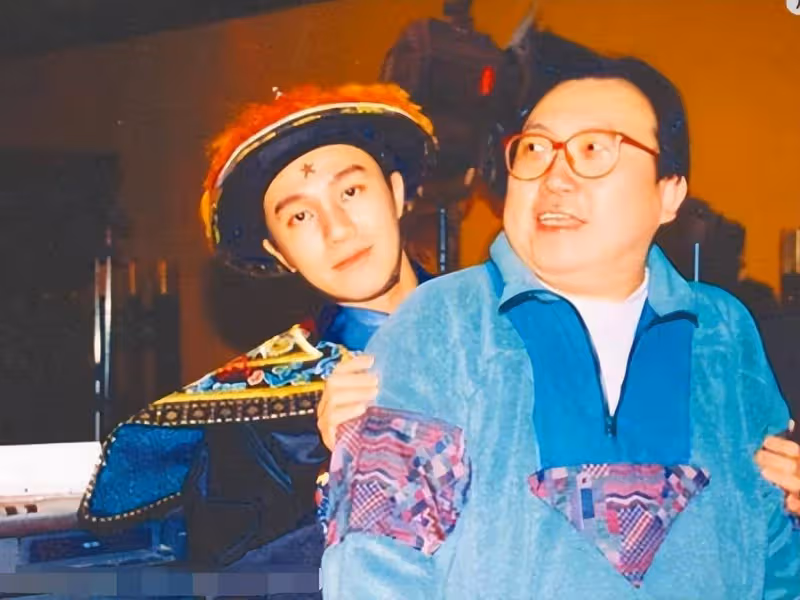 賈玲離開大碗娛樂,張小斐等藝人不再續約,王晶導演一語成讖!