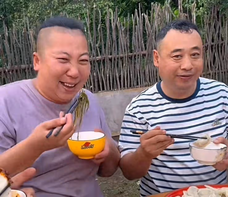 東北雨姐掉粉65萬,老蒯原形畢露淪為過街老鼠,評論區罵聲一片