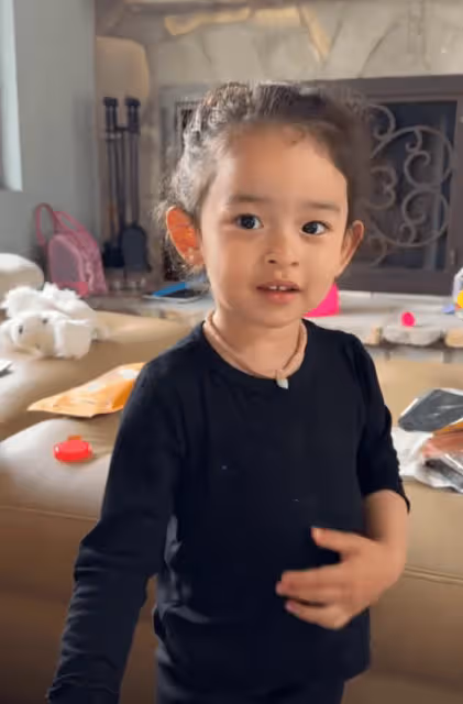 葉海洋養孩子多費錢?馬術高爾夫一個不落,兩個女兒光學費就50萬