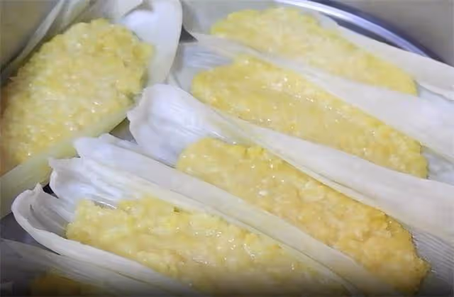 玉米光煮熟已經很好吃了，這樣做了更給力，甜糯鮮香，收藏了