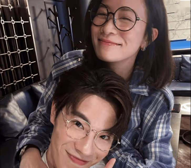 TVB小生得寵曬與樂易玲親密照!四眼男變韓風!被指像內地某男星