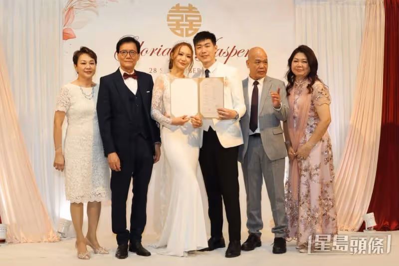 前TVB主播麥詩敏大婚,夫妻甜蜜摟腰激吻,爸爸麥振江牽手送嫁