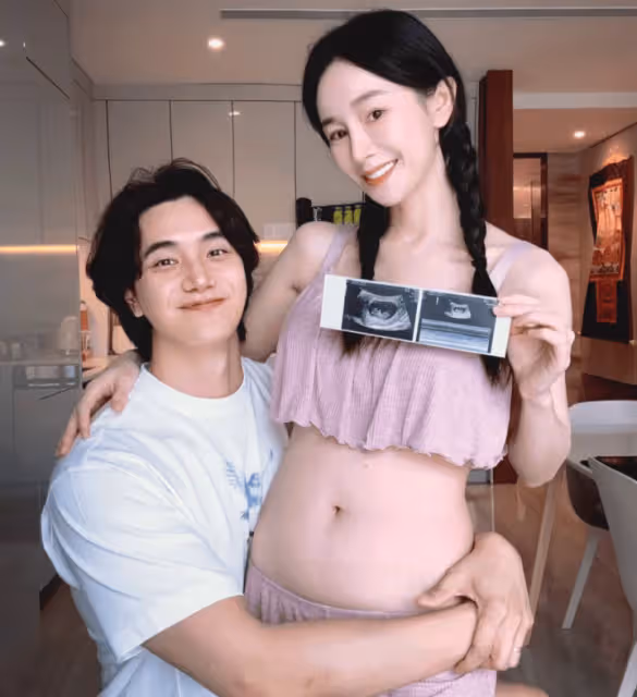 35歲張檬宣布懷孕！小五攬孕肚秀恩愛太幸福，備孕期做太多瘋狂事