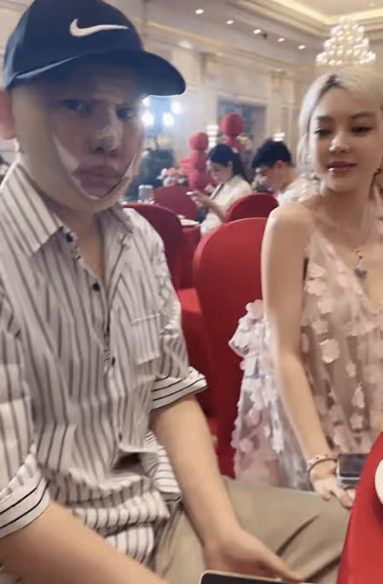 郭美美終於找到真愛，嫌同性老公太醜，帶她去上海做醫美當眾吻她