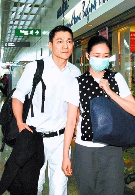 甘願被藏21年，46歲高齡生子，朱麗蒨為了劉德華到底有多能忍？