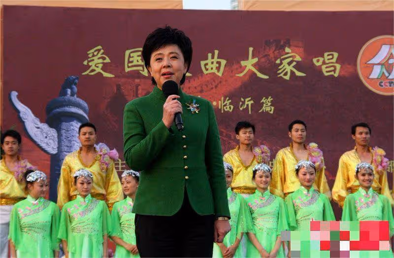 主持人劉璐：我這輩子最幸運的事情，就是嫁給了救贖自己的丈夫