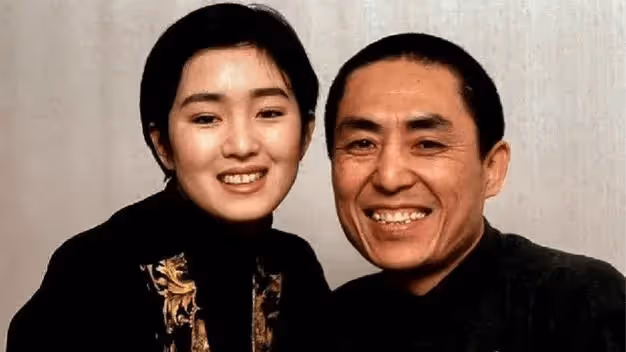 新任「謀女郎」上線，這次，74歲張藝謀讓世界再次「刮目相看」