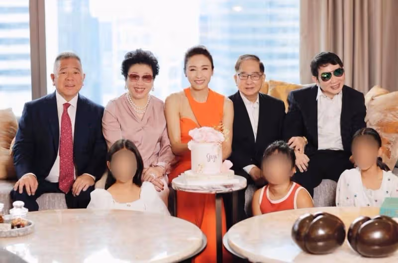 李嘉欣為黎姿慶生!久違合體破不和傳聞,攜百億名媛嗨唱生日歌