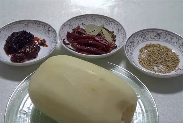 愛吃藕的收藏了,一道香辣藕片,香辣過癮,藕片脆嫩,太好吃了