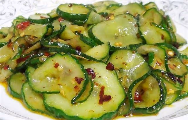 非常好吃的黃瓜小菜,黃瓜清脆爽口,簡單易做又營養,先收藏起來