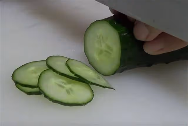 非常好吃的黃瓜小菜,黃瓜清脆爽口,簡單易做又營養,先收藏起來