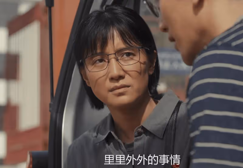 《山花爛漫時》:看張桂梅巨資請學生喝奶茶,就知她為啥留不住人