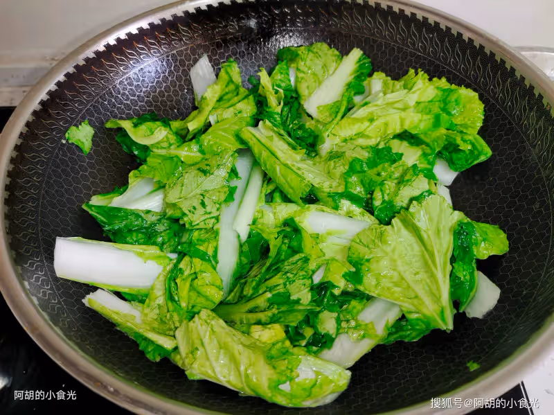 蓮藕、蘿蔔先靠邊，這菜才是秋菜第一鮮！簡簡單單煮一鍋，菜嫩湯鮮，有滋有味