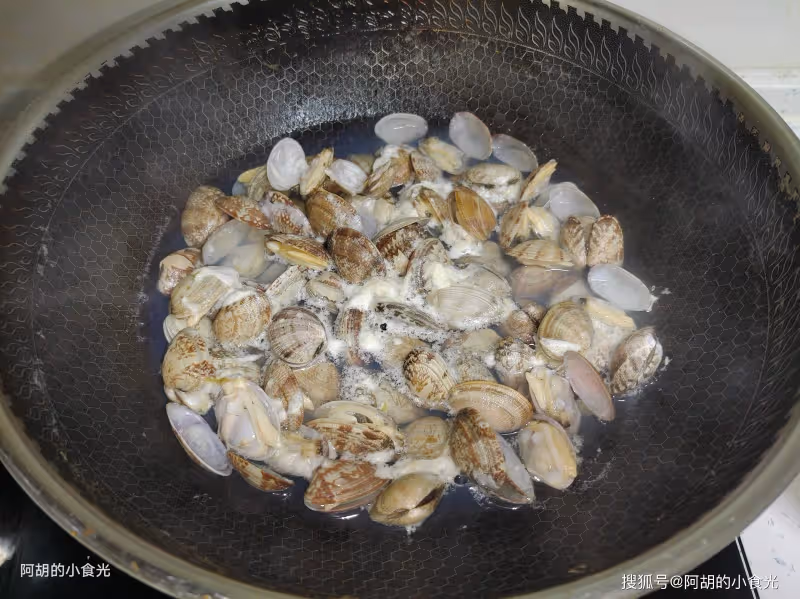 蓮藕、蘿蔔先靠邊，這菜才是秋菜第一鮮！簡簡單單煮一鍋，菜嫩湯鮮，有滋有味