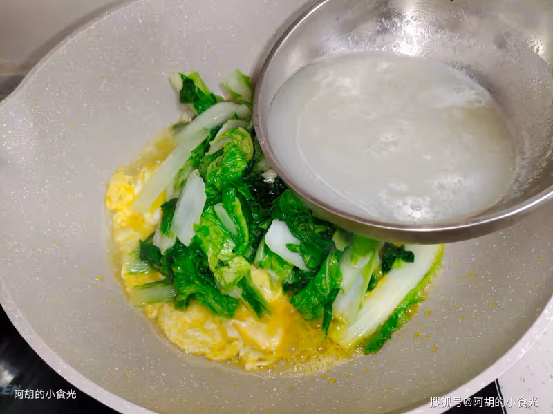 蓮藕、蘿蔔先靠邊,這菜才是秋菜第一鮮!簡簡單單煮一鍋,菜嫩湯鮮,有滋有味