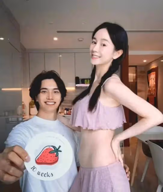 35歲張檬官宣懷孕,露肚子秀幸福,自嚗為了備孕,做太多瘋狂事