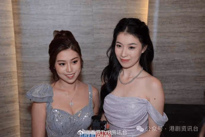 TVB港姐不和事件後終同場!零交流合照隔成個身位