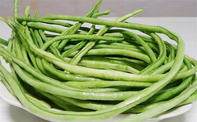 愛吃酸豇豆的收藏了,教你在家製作酸豇豆,方法超級簡單,太棒了