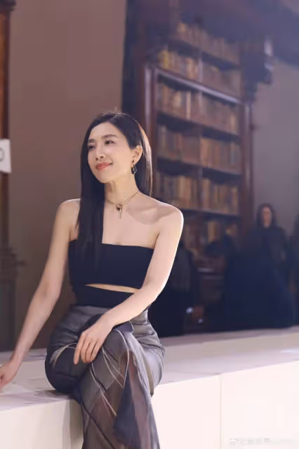 TVB前花旦近況曝光!首次任選美評判太緊張,此前被曝出有孕