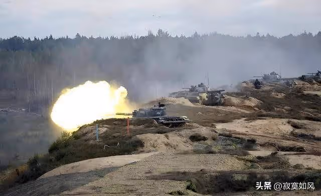 俄軍大兵壓境,4600發炮彈上百航空巨彈轟炸,切斷紅軍城烏軍退路