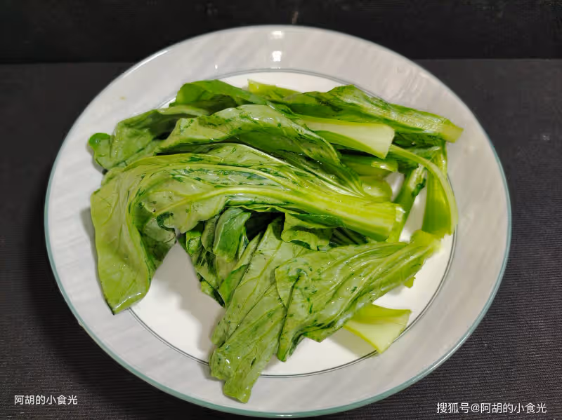 比紅薯養人、比蓮藕潤腸!秋天不吃它就白過了,隨手燜一鍋,夠滑嫩、夠鮮爽