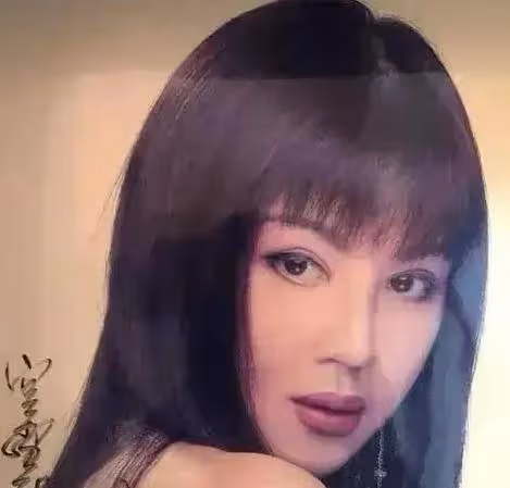 她是中國第一美婦,因太美被柯林頓接見,為顯年輕28年不近男色