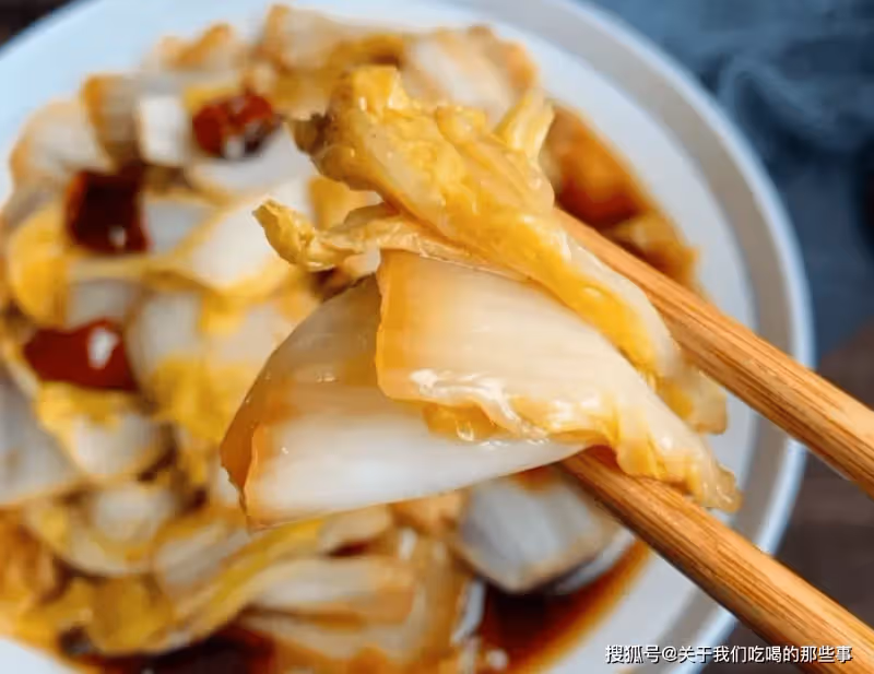 做醋溜白菜，牢記「醋溜汁」的配方，白菜脆爽味道香，特別下飯