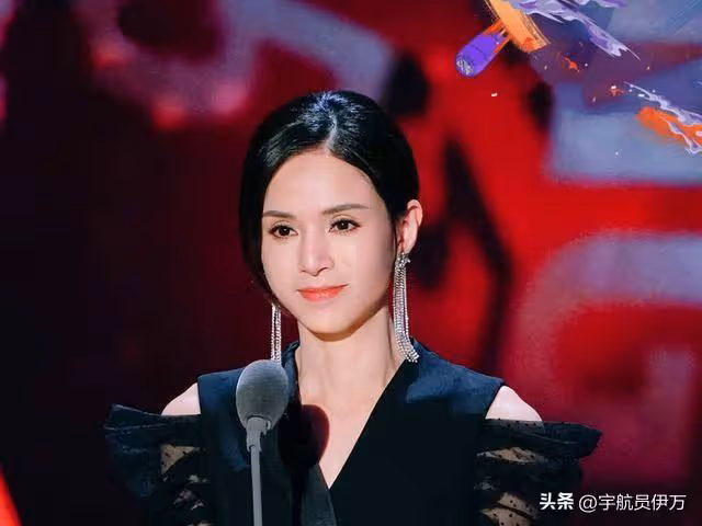 和富商郭應泉同居10年被拋棄,如今58歲不婚不育的她,美出新高度