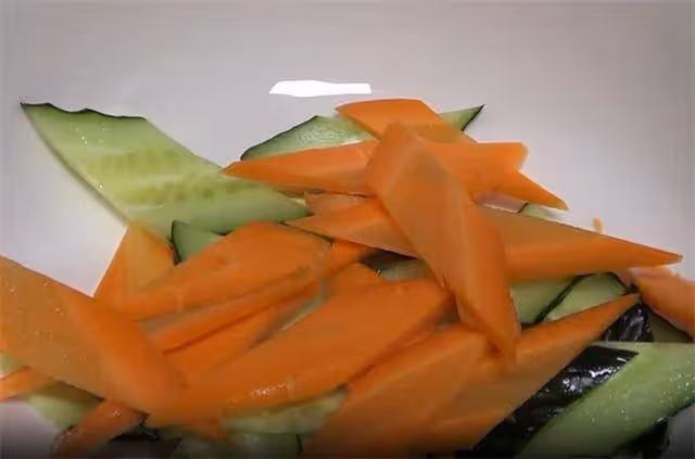 秋季必備的涼拌小菜,做法簡單,爽口開胃又好吃,一人一盤不夠吃