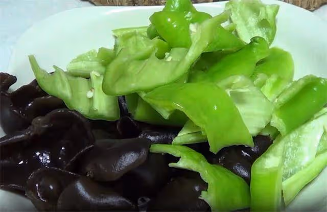 教你做沒有肉的焦熘肉片,濃香好吃,入口即化,食材讓你想不到