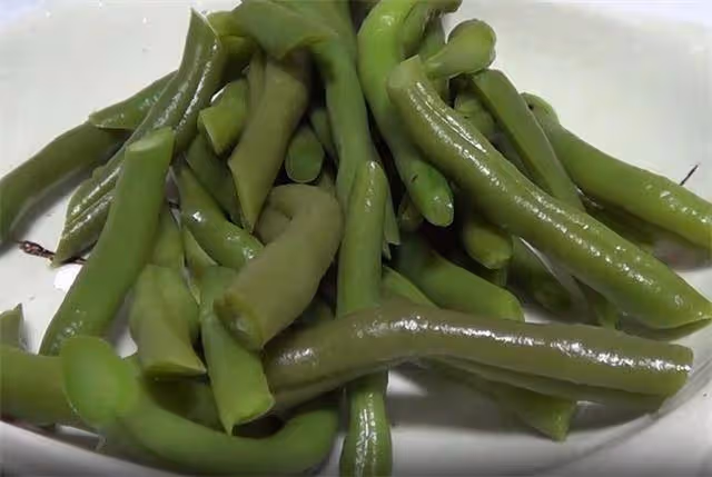 教你四季豆新做法,不炒不燉,簡單一拌就做好,清爽好吃又營養