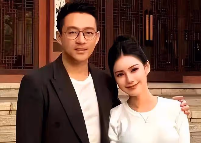 汪小菲父親罕見現身直播間,馬筱梅獲得公公認可,大S沒有過的待遇