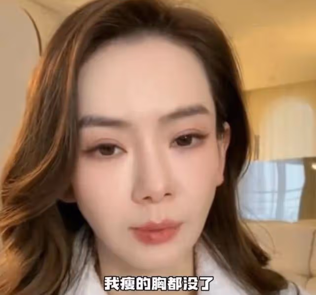 也太直接!戚薇直播間回應粉絲提問!李承鉉18禁插話笑死全網