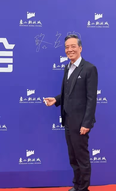 TVB老戲骨內地登台,面色紅潤狀態大好,曾做兩次手術休息半年
