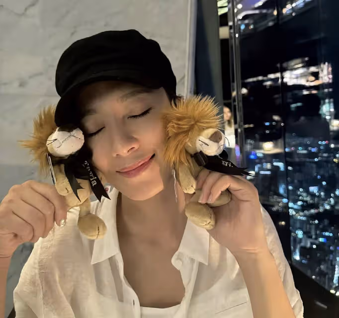 恭喜!TVB知名女星楊茜堯和老公羅子溢結婚八周年,曬合照秀恩愛
