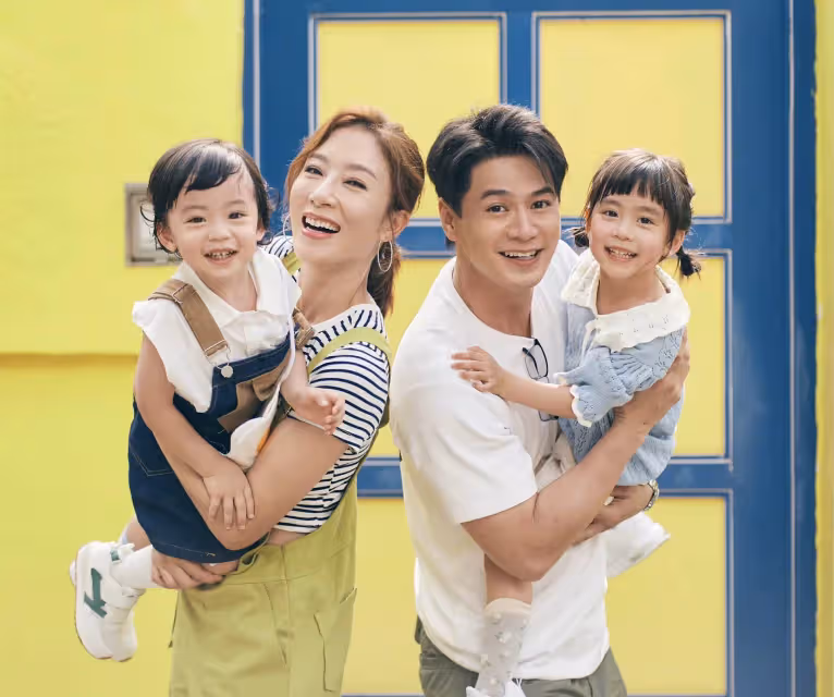 恭喜!TVB知名女星楊茜堯和老公羅子溢結婚八周年,曬合照秀恩愛