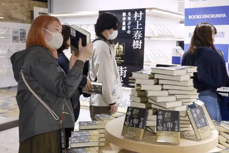 諾獎「陪跑」17年也沒關係，書賣得最好的還是村上春樹