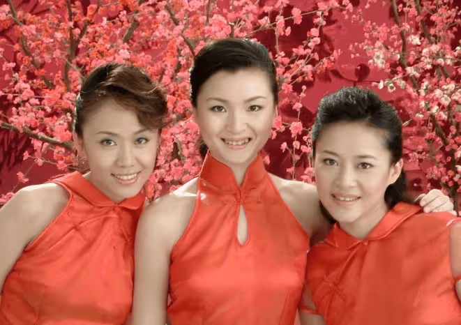 從家喻戶曉到徹底亂套,「黑鴨子」姐妹變對手,成員更迭輝煌落幕