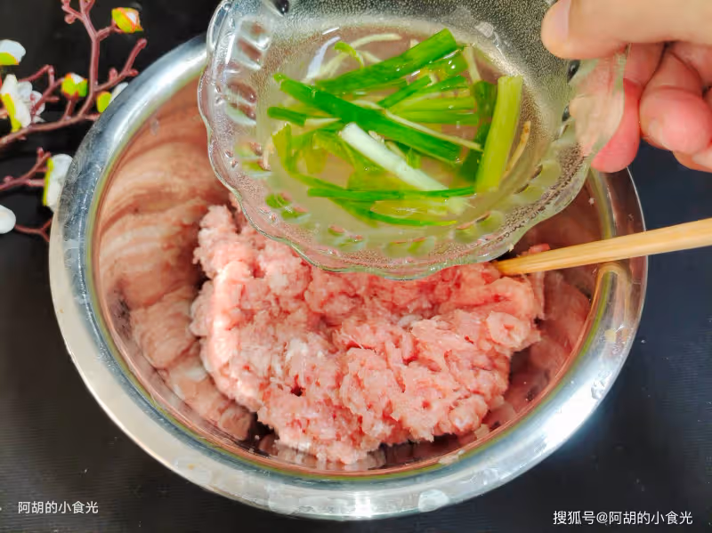 秋天不懂吃它太虧,水裡長出的寶貝疙瘩!調餡味道一絕,解膩提鮮、好味十足