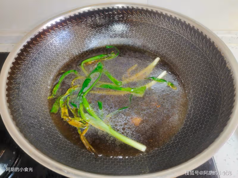 秋天不懂吃它太虧,水裡長出的寶貝疙瘩!調餡味道一絕,解膩提鮮、好味十足