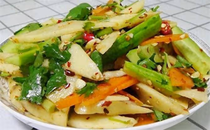 山藥新吃法,不炒不燉不放油,爽口脆嫩,開胃好吃,太給力了