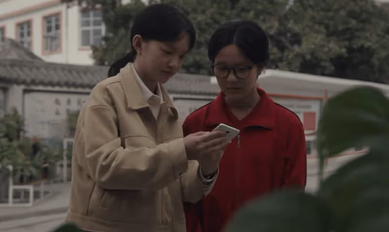 看了《山花爛漫時》的價值觀,才懂張桂梅為何戴了一輩子的黨徽