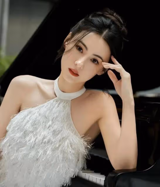 張柏芝領證，新歡曾霸占李小冉四年，謝賢只能無奈認可！