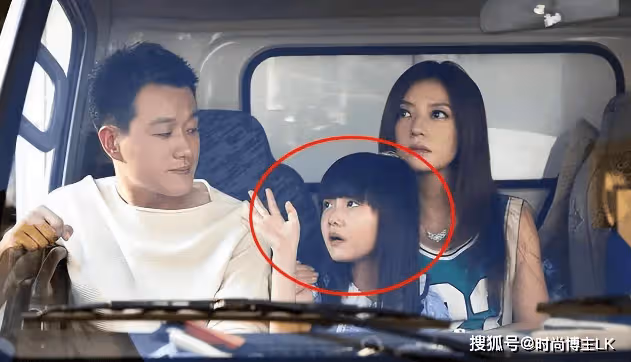 趙薇「女兒」因長得太好看!被全網禁止整容,如今16歲變化太大!
