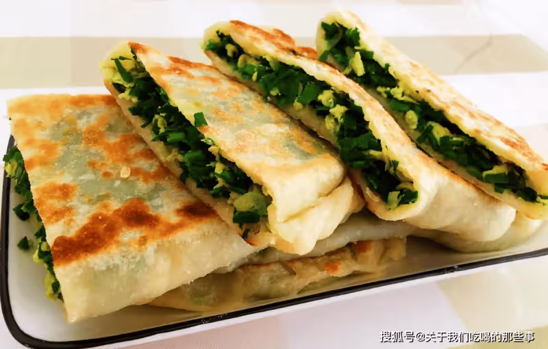 做韭菜盒子,不要用涼水和面!教您正確做法,外酥里嫩一點不硬