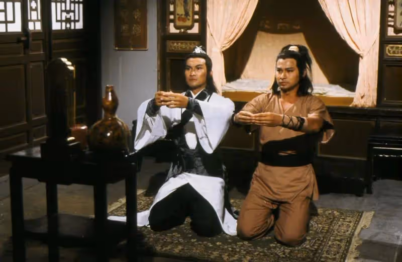 TVB老戲骨罕見露面,滿面白須撞臉盧海鵬,曾塑造經典喬峰角色