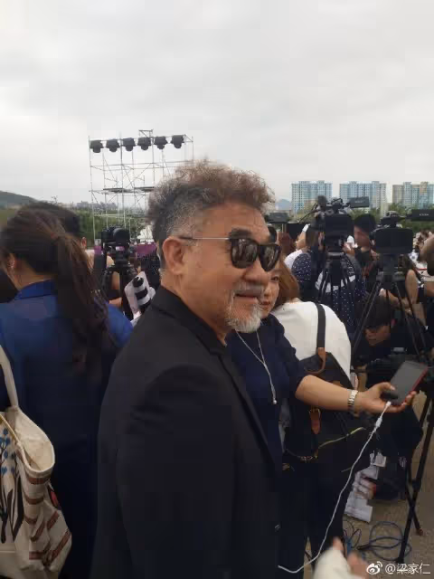 TVB老戲骨罕見露面,滿面白須撞臉盧海鵬,曾塑造經典喬峰角色